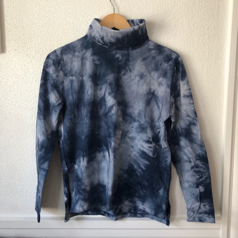 Tradlands Monty Tie Dye Turtleneck in Indigo